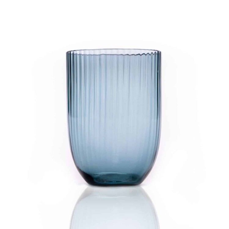 bambus blue smoke, anna von lipa, remix by Sofie, anna von lipa glas, mundblæste glas, handblown glass, glas, drikkeglas, vandglas, farvede glas, mix og matck glas, mix & matck glas, tumbler, wawe glas, swirk glas, harlekin glas, spiral glas, bambus glas, oliveglas, borddækning