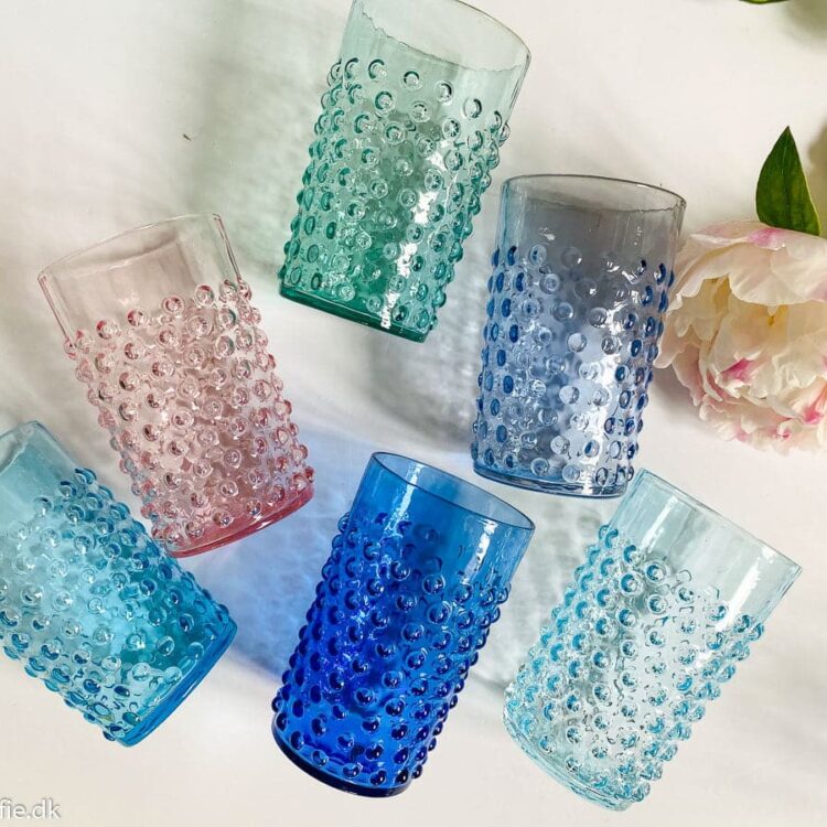 anna von lipa, anna von lipa pindsvine glas, pindsvineglas, vandglas, drikkeglas, glas i pindsvineglas,anna von lipa pindsvine vandglas glas