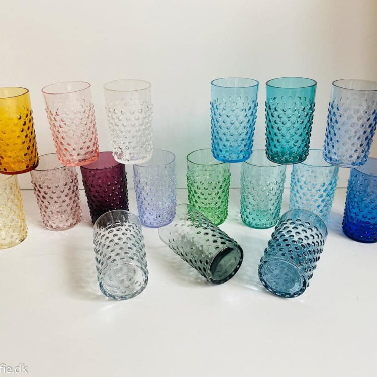 anna von lipa, anna von lipa pindsvine glas, pindsvineglas, vandglas, drikkeglas, glas i pindsvineglas,anna von lipa pindsvine vandglas glas