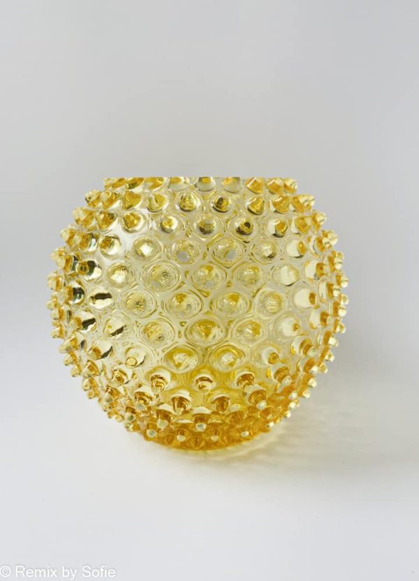 pindsvine vase 18 cm citron, anna von lipa vase, vase i pindsvine glas, mundblæst glas, hobnail glass, bohemian glass, remix by sofie, vase, blomstervase, vase fra Anna von Lipa, bordækning