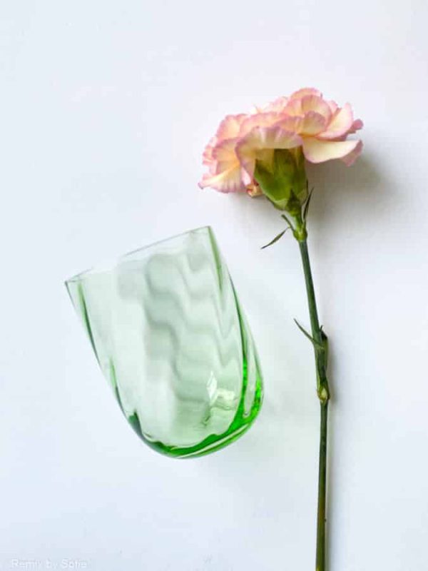 swirl glas i lysegrøn, anna von lipa mix & match, swirl glas, wawe glas, harlekin glas, tumbler, vand glas, drikkeglas, drinking glass, anna von lipa glas, remix by sofie anna von lipa forhandler,