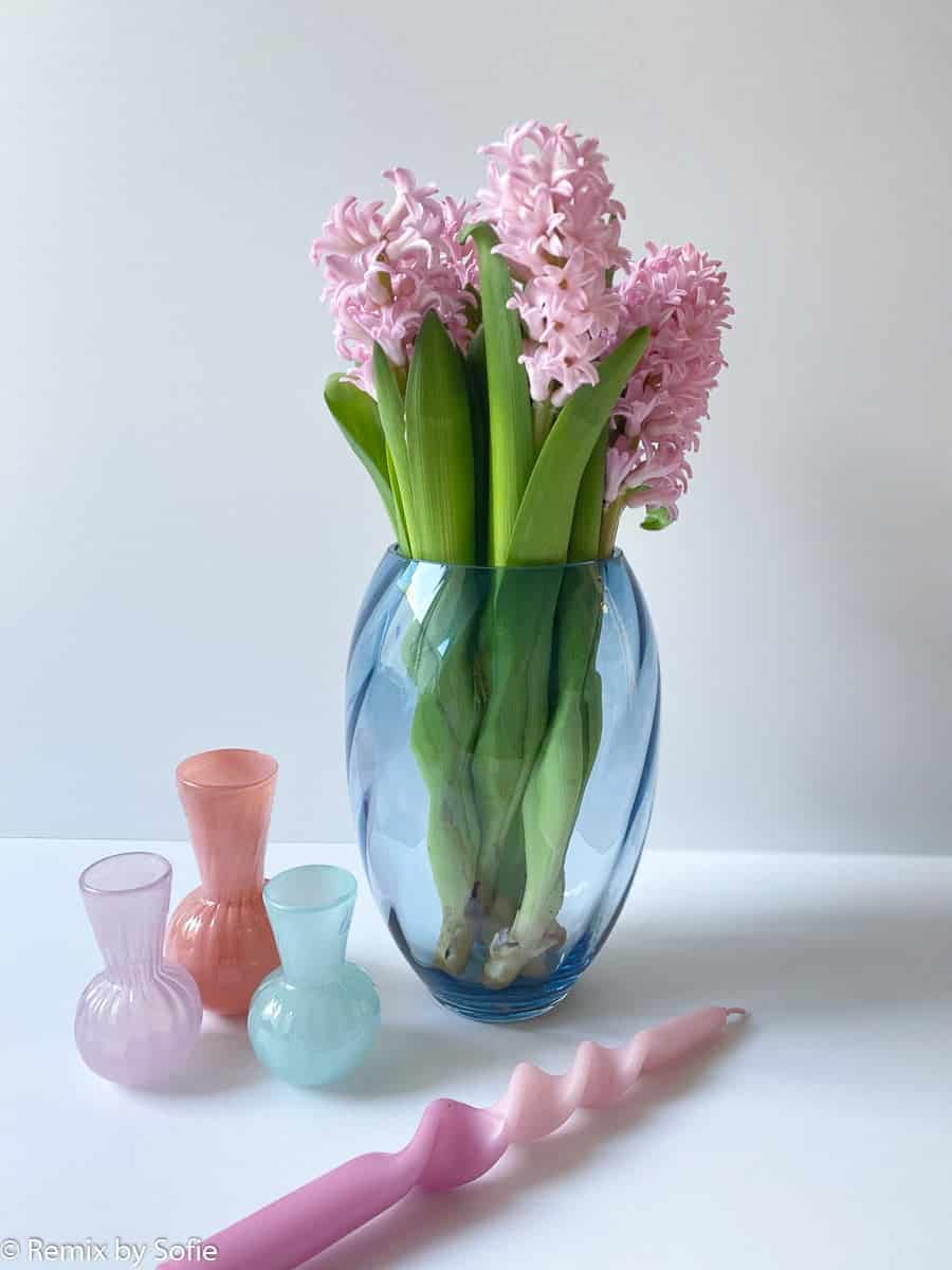 remix by sofie, anna von lipa, anna von lipa vase, anna von lipa glas, mundblæst glas, elipse vase, blomstervase, farvet glas,