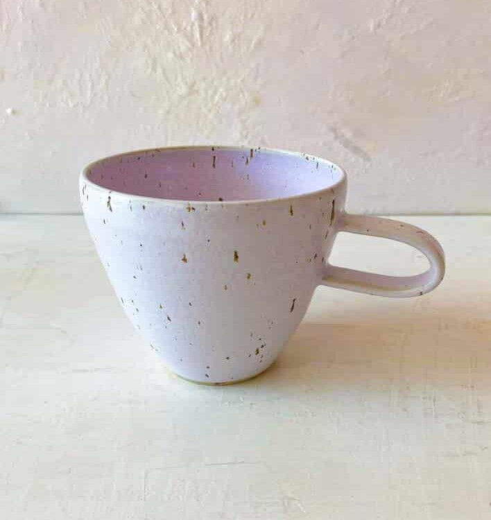 kop, anne kop, anne koppen, hånddrejet kop, keramik kop, te kop, kaffe kop, latte kop, kop med hank, trine lise keramik, cappucino kop, stentøj kop, ceramic cup, mug,