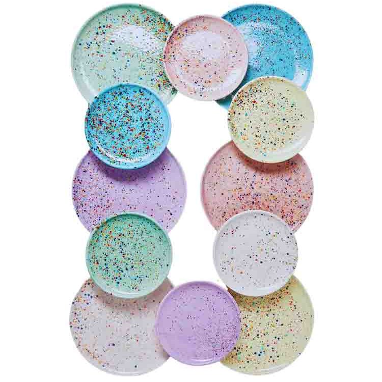 tallerken, middagstallerken, frokost tallerken, bolig interiør, colourful home, tableware,pasteller, party collection, remix by sofie confetti serien,