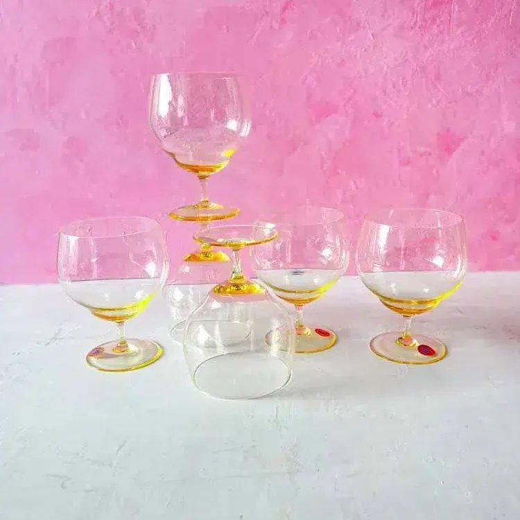 cognac glas i gult