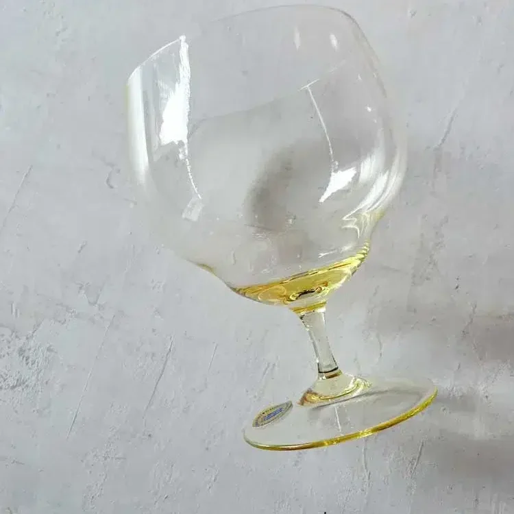 cognac glas i gult