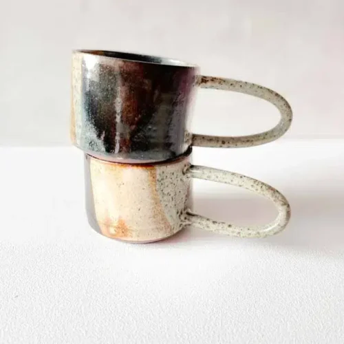 trine lise keramik, rillet kop, kop, hånddrejet kop, keramik kop, t kop, kaffe kop, latte kop, kop med hank, trine lise keramik, cappucino kop, stentøj kop, ceramic cup, mug,