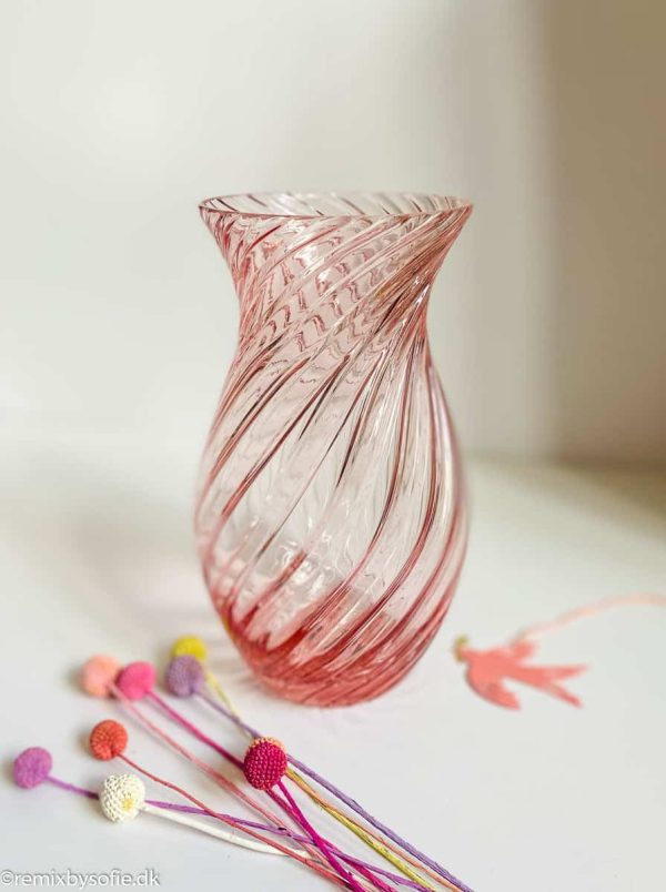 anna von lipa swirl vase oslo rosa lyserød