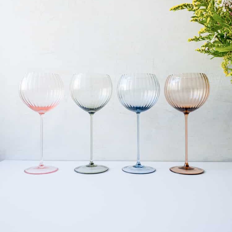 champagneglas, lyon klar vinglas lyon, anna von lipa, mundblæst glas, glas, fra tjekkiet, handmade, bordækning, remix by sofie, design,