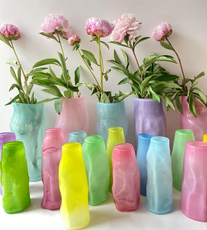 marie retpen vase, vaser, blomster vase, mundblæst glas, blomstervasemundblæst vase, krøl vase, vase i organisk form, krølvase, remix by sofie