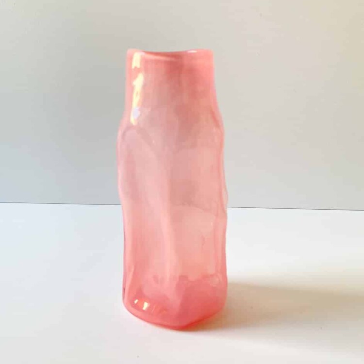 marie retpen vase, vaser, blomster vase, mundblæst glas, blomstervasemundblæst vase, krøl vase, vase i organisk form, krølvase, remix by sofie