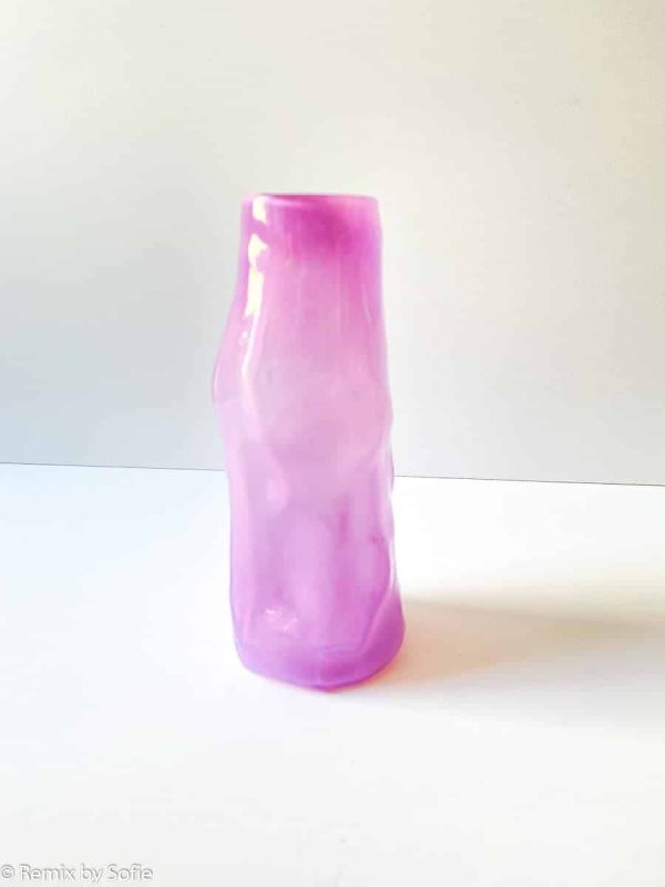 marie retpen vase, vaser, blomster vase, mundblæst glas, blomstervasemundblæst vase, krøl vase, vase i organisk form, krølvase, remix by sofie