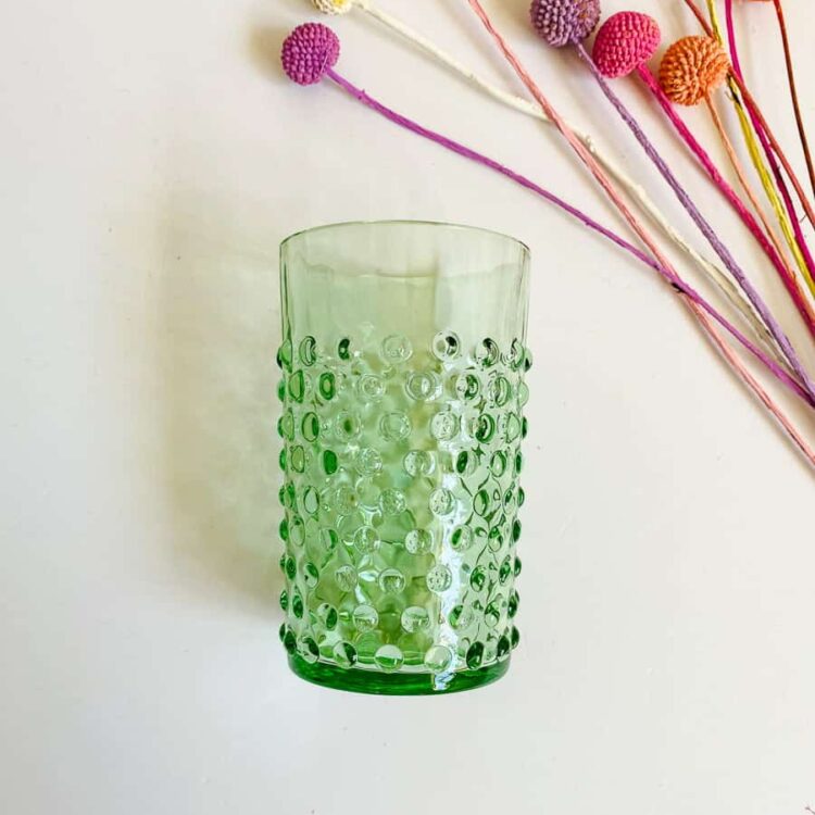 remix by sofie, anna von lipa pindsvine vandglas glas, anna von lipa, anna von lipa pindsvine glas, pindsvineglas, vandglas, drikkeglas, glas i pindsvineglasanna von lipa pindsvine glas, hobnail glasses,,Pindsvineglas i lysegrøn