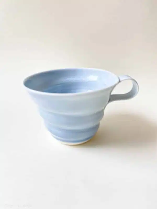 rikke manglesen keramik, porcelæns kop, kaffe kop, kop, pastelfarvet kop, kaffekop, tekop