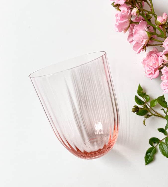 bambus glas i lyserød, rosa, olive glas, bambus glas, anna von lipa mix & match, swil glas, wawe glas, harlekin glas, tumbler, vand glas, drikkeglas, drinking glass, farvet glas, boliginteriør, borddækning, glas fra anna von lipa, anna von lipa forhandler, remix by sofie