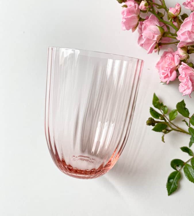 bambus glas i lyserød, rosa, olive glas, bambus glas, anna von lipa mix & match, swil glas, wawe glas, harlekin glas, tumbler, vand glas, drikkeglas, drinking glass, farvet glas, boliginteriør, borddækning, glas fra anna von lipa, anna von lipa forhandler, remix by sofie