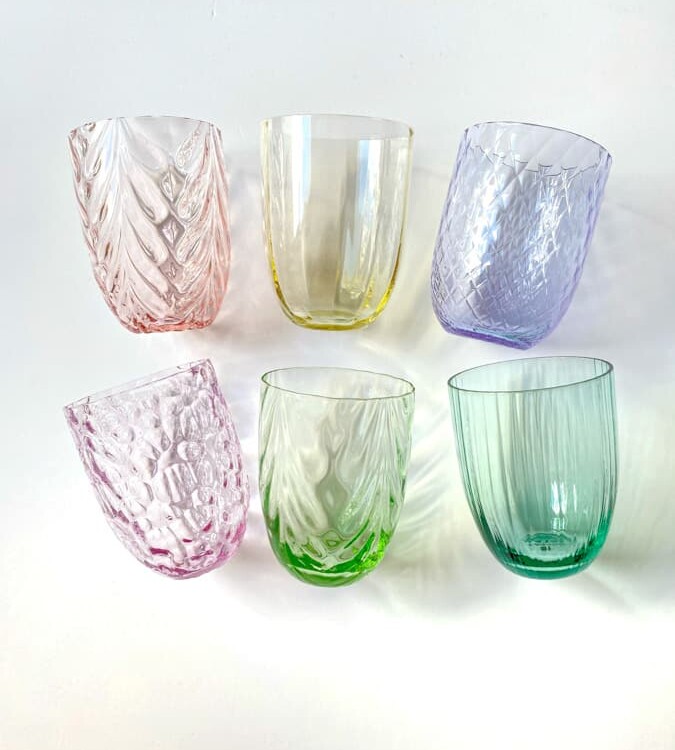 anna von lipa, Remix by Sofie, anna von lipa glas, mundblæste glas, handblown glass, glas, drikkeglas, vandglas, farvede glas, mix og matck glas, mix & matck glas, tumbler, wawe glas, swirk glas, harlekin glas, spiral glas, bambus glas, oliveglas, borddækning, anna von lipa glas, anna von lipa forhandler