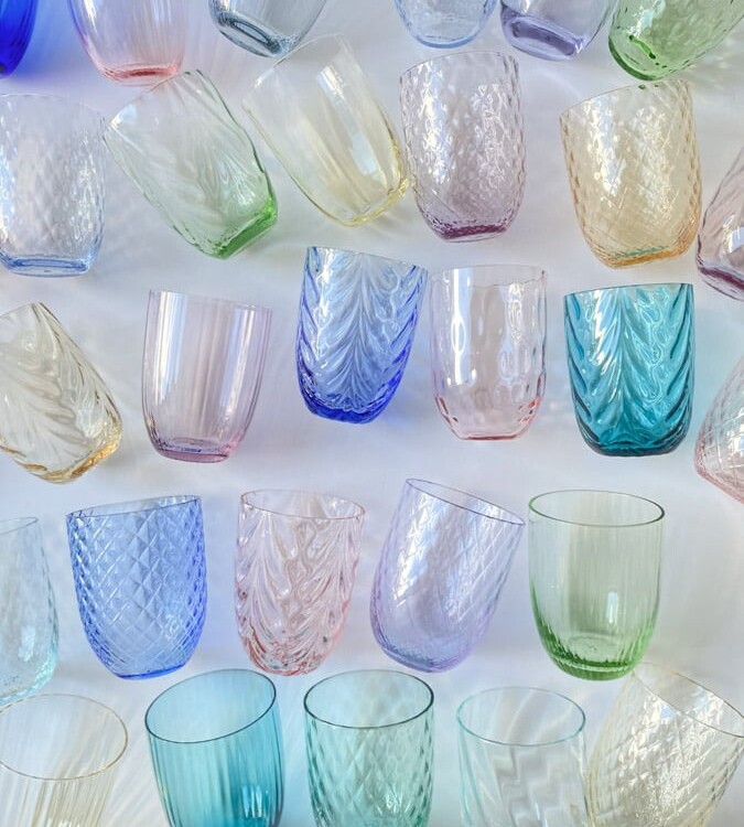 anna von lipa, Remix by Sofie, anna von lipa glas, mundblæste glas, handblown glass, glas, drikkeglas, vandglas, farvede glas, mix og matck glas, mix & matck glas, tumbler, wawe glas, swirk glas, harlekin glas, spiral glas, bambus glas, oliveglas, borddækning, anna von lipa glas, anna von lipa forhandler