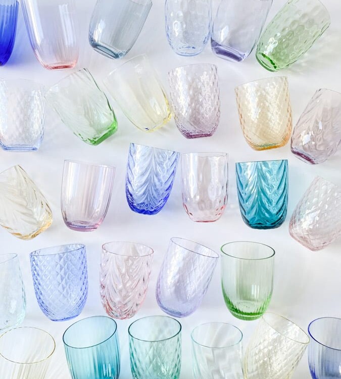 anna von lipa, Remix by Sofie, anna von lipa glas, mundblæste glas, handblown glass, glas, drikkeglas, vandglas, farvede glas, mix og matck glas, mix & matck glas, tumbler, wawe glas, swirk glas, harlekin glas, spiral glas, bambus glas, oliveglas, borddækning, anna von lipa glas, anna von lipa forhandler