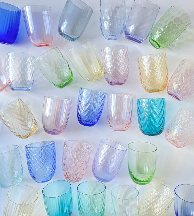 anna von lipa, Remix by Sofie, anna von lipa glas, mundblæste glas, handblown glass, glas, drikkeglas, vandglas, farvede glas, mix og matck glas, mix & matck glas, tumbler, wawe glas, swirk glas, harlekin glas, spiral glas, bambus glas, oliveglas, borddækning, anna von lipa glas, anna von lipa forhandler