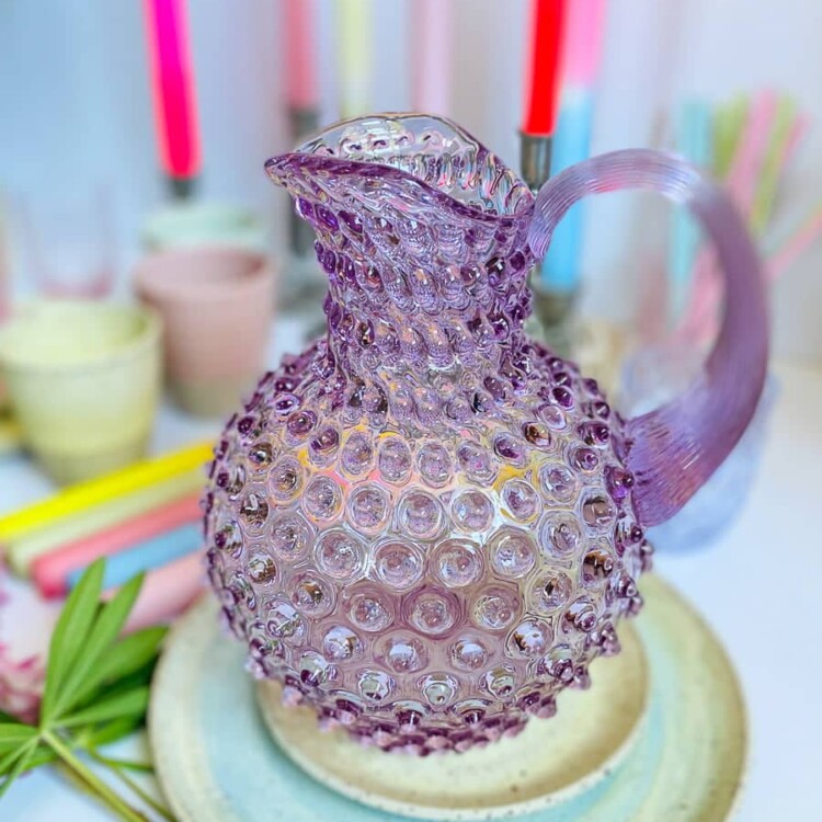 anna von lipa kande, anna von lipa pindsvine kande, pindsvinekande, pindsvinekande, pindsvine kande,hobnail jug, hobnailglass, pindsvineglas kandeanna von lipa, anna von lipa kande, kande, glaskande, pindsvinekande, kande i pindsvineglas