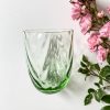 wawe gælas i lysegrøn, olive glas, bambus glas, anna von lipa mix & match, swil glas, wawe glas, harlekin glas, tumbler, vand glas, drikkeglas, drinking glass, farvet glas, boliginteriør, borddækning, glas fra anna von lipa, anna von lipa forhandler, remix by sofie