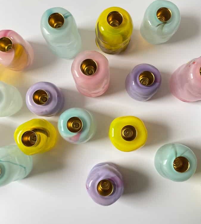 lysestage, tidal lysestage, lysestager, mundblæste lysestager. opalglas, opaline, glass blow lysestage,glass blow, mundblæst glas, mundblæst glas, mundblæste lysestager, lysestager fra glass blow, bordækning, lysestager, rund lysestage, rosa lysestege, gul lysestage, lilla, lysestage