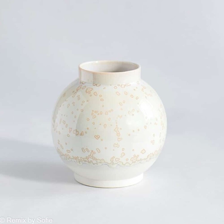 lena pedersen keramik, keramik vase, keramik urtepotte , vase i keramik, vase i porcelensler, vase i indfarvetler, krystalglasur , vase i mørkt ler, remix by sofie