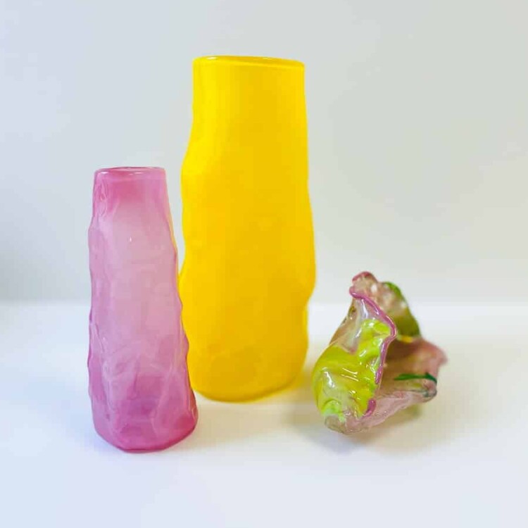 marie retpen vase, vaser, blomster vase, mundblæst glas, blomstervasemundblæst vase, krøl vase, vase i organisk form, krølvase, remix by sofie