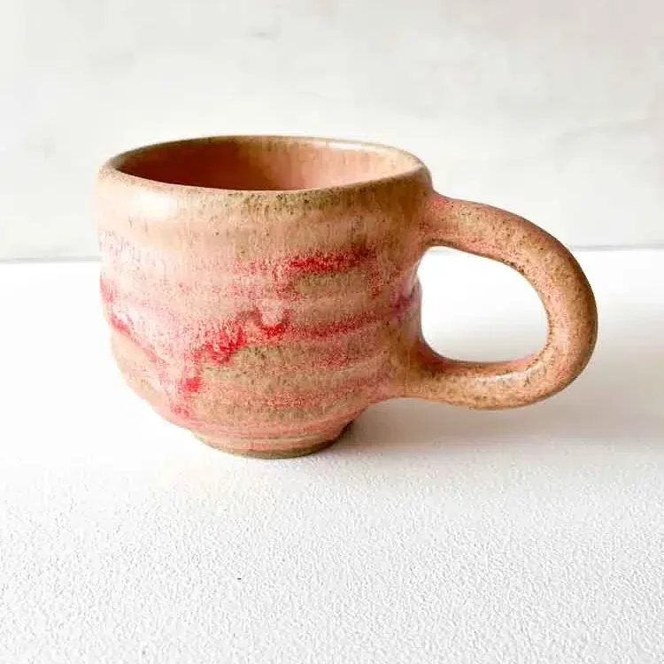 keramik kop, keramik kopper, keramik krus, kop med hank, kop uden hank, espresso kop, cortadokop, kop, kopper, remix by sofie,Hygge kop brede riller lysegul, kop i lysegul, keramik kop, ceramic cups, yellow kop, remix by sofie, mia lindbirk