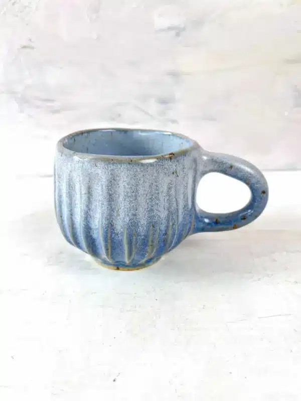 mia lindbirk, håndlavede kopper, keramik kop, kop, kop med hank, ceramiccups, handmade, made in denmark, design in denmark,