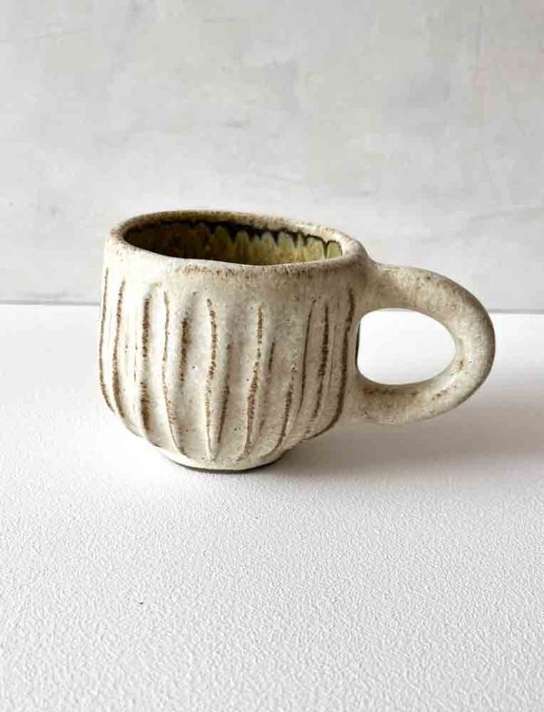 hygge kop, mug, ceramic cup, handmade ceramic, kop, kaffe kop kop til chokolade, hygge kop kop, håndlavet keramik, håndlavet keramik kopper, kop, mia lindbirk, remix by sofie