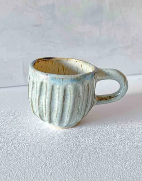 hygge kop, mug, ceramic cup, handmade ceramic, kop, kaffe kop kop til chokolade, hygge kop kop, håndlavet keramik, håndlavet keramik kopper, kop, mia lindbirk, remix by sofie