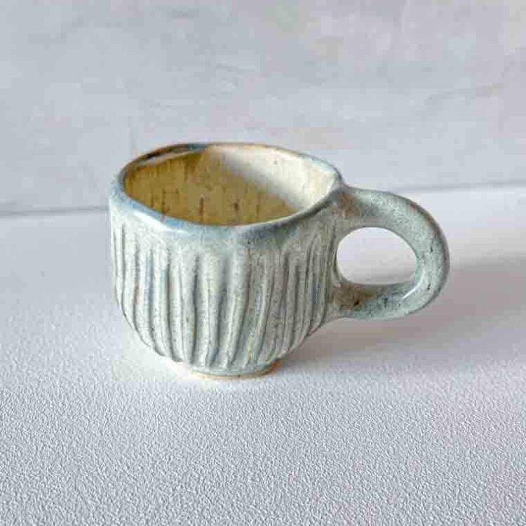 hygge kop, mug, ceramic cup, handmade ceramic, kop, kaffe kop kop til chokolade, hygge kop kop, håndlavet keramik, håndlavet keramik kopper, kop, mia lindbirk, remix by sofie