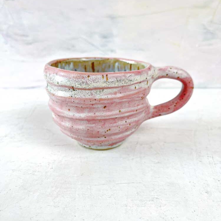 mia lindbirk, håndlavede kopper, keramik kop, kop, kop med hank, ceramiccups, handmade, made in denmark, design in denmark,