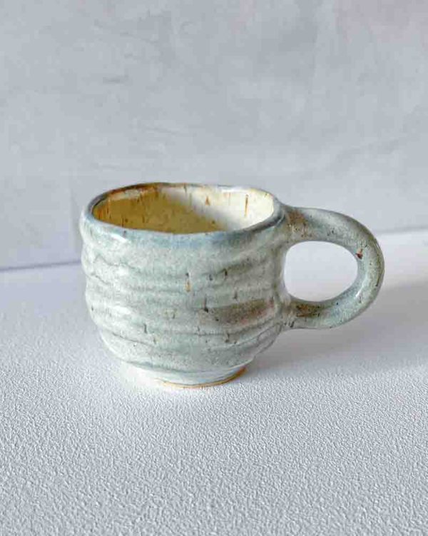 hygge kop, mug, ceramic cup, handmade ceramic, kop, kaffe kop kop til chokolade, hygge kop kop, håndlavet keramik, håndlavet keramik kopper, kop, mia lindbirk, remix by sofie