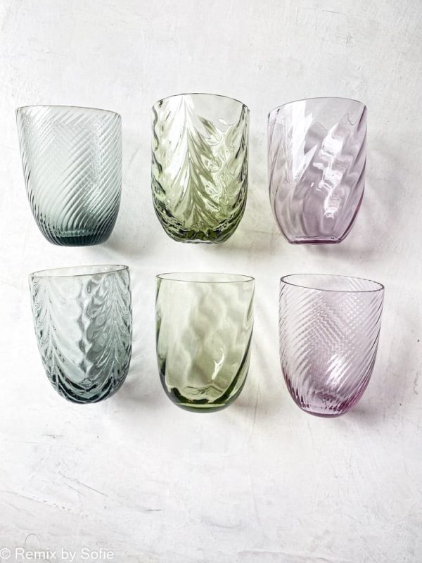 mix & match glas, mix & match tumbler, anna von lipa glas, wawe glas,swirl glas, anna von lipa mix & match glas og tumblere, swirl glas, wawe glas, bambus glas, straight glas og tumbler, olive glas, ice glas, harlekin glas, tumbler, vand glas, drikkeglas, drinking glass, anna von lipa glas, remix by sofie anna von lipa forhandler, bordækning, farvede glas, farvet glas, drinking glasses, czech glass, bohemian glass,swirl glas i lyserød, anna von lipa mix & match, swirl glas, wawe glas, harlekin glas, tumbler, vand glas, drikkeglas, drinking glass, anna von lipa glas, remix by sofie anna von lipa forhandler,