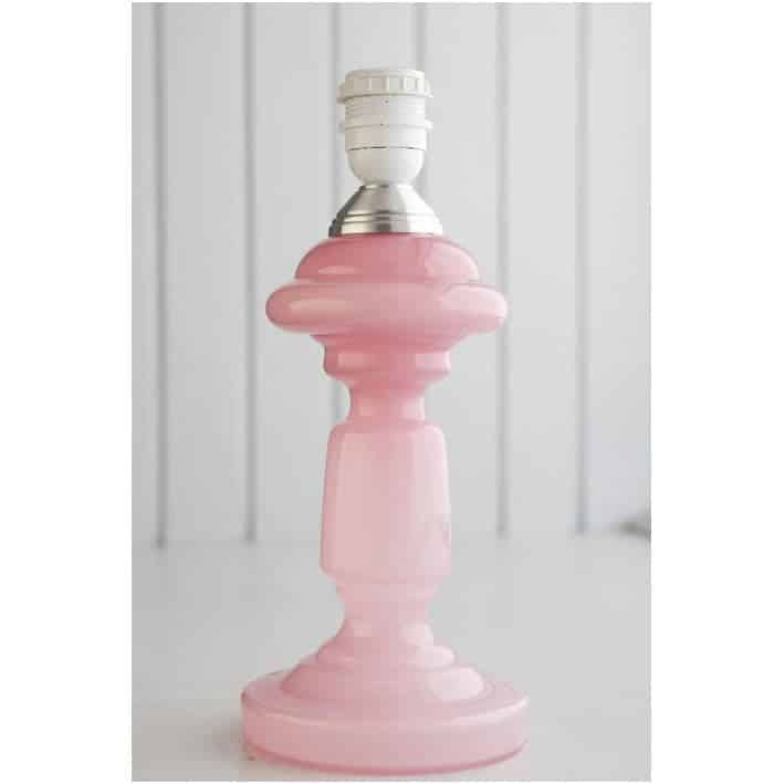 pink rose, remix by sofie, bordlampe, opalglas, opallampe, lampe, lampefod, rose lampe, rosa opal,