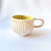 Hygge kop brede riller mintblå, kop i mint, keramik kop, ceramic cups, yellow kop, remix by sofie, mia lindbirk