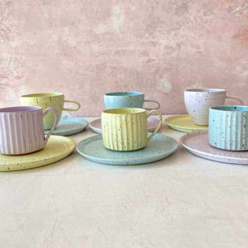 trine lise keramik, rillet kop, kop, hånddrejet kop, keramik kop, te kop, kaffe kop, latte kop, kop med hank, trine lise keramik, cappucino kop, stentøj kop, ceramic cup, mug,