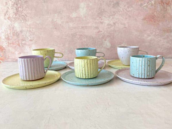 trine lise keramik, rillet kop, kop, hånddrejet kop, keramik kop, te kop, kaffe kop, latte kop, kop med hank, trine lise keramik, cappucino kop, stentøj kop, ceramic cup, mug,