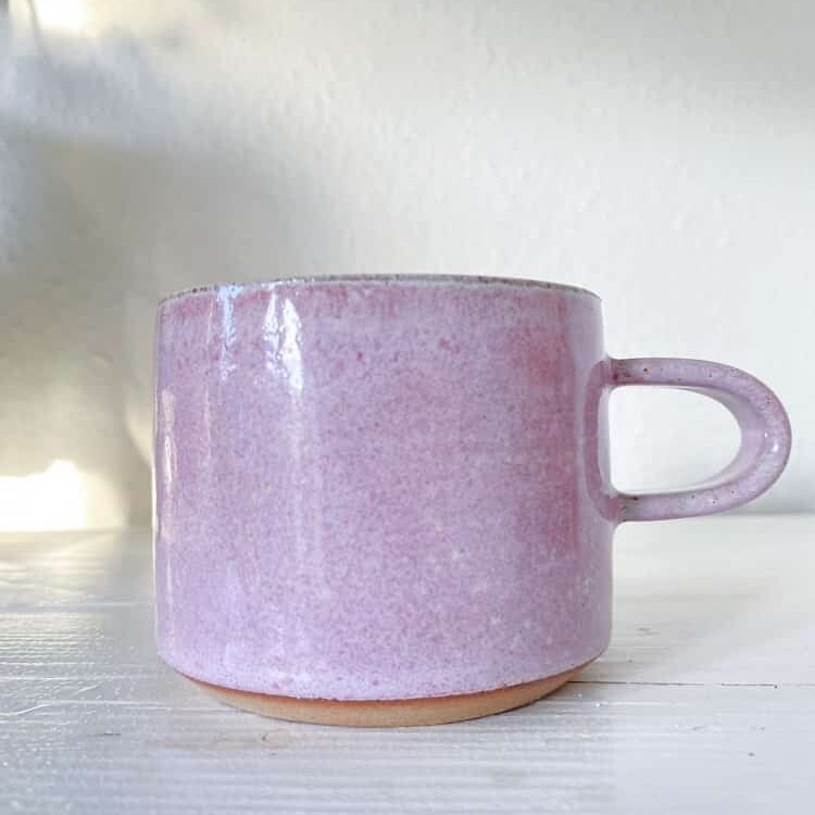 trine lise keramik, rillet kop, kop, hånddrejet kop, keramik kop, te kop, kaffe kop, latte kop, kop med hank, trine lise keramik, cappucino kop, stentøj kop, ceramic cup, mug,