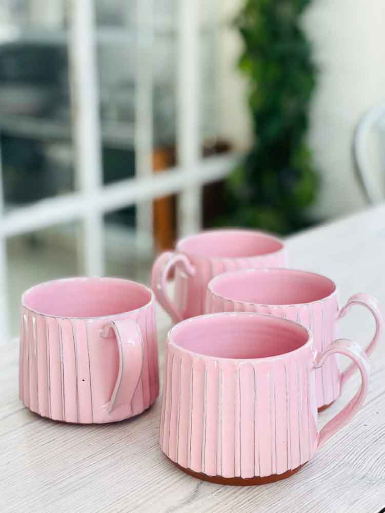 trine lise keramik, rillet kop, kop, hånddrejet kop, keramik kop, te kop, kaffe kop, latte kop, kop med hank, trine lise keramik, cappucino kop, stentøj kop, ceramic cup, mug,