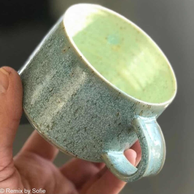 trine lise keramik, rillet kop, kop, hånddrejet kop, keramik kop, te kop, kaffe kop, latte kop, kop med hank, trine lise keramik, cappucino kop, stentøj kop, ceramic cup, mug,