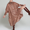 rainkiss regnponcho i genbrugsplastik digi damier i brune